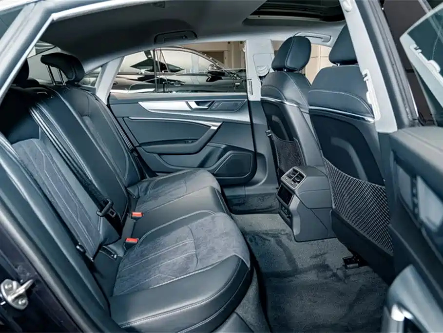 AUDI A7L 2024