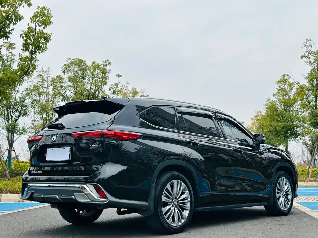 TOYOTA HIGHLANDER 2022