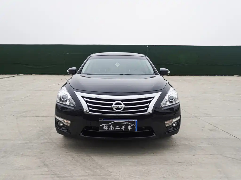 NISSAN TEANA 2015