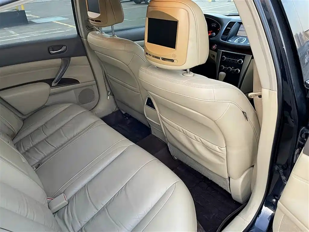 NISSAN TEANA 2009
