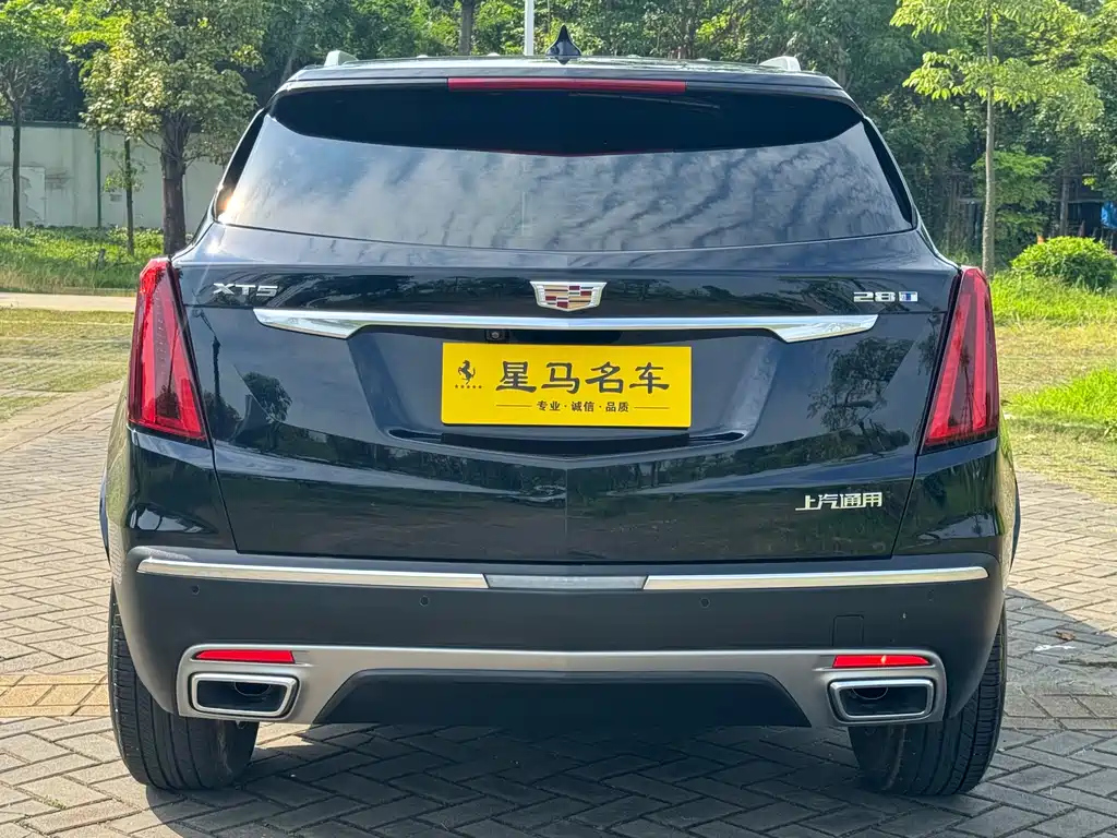 CADILLAC XT5 2022