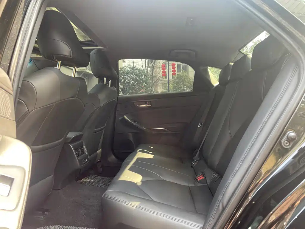 TOYOTA AVALON 2021