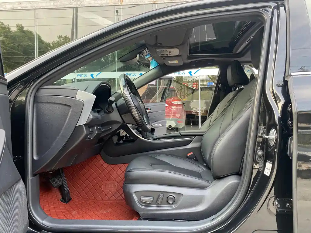 TOYOTA AVALON 2020
