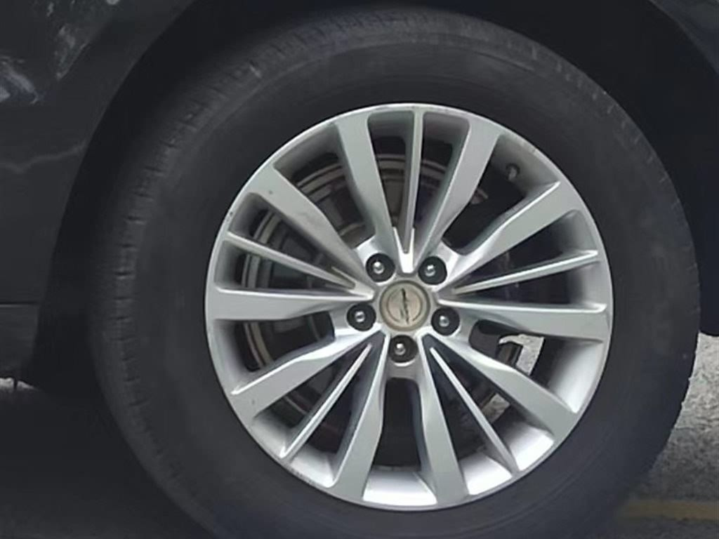 ZOTYE SR9 2017