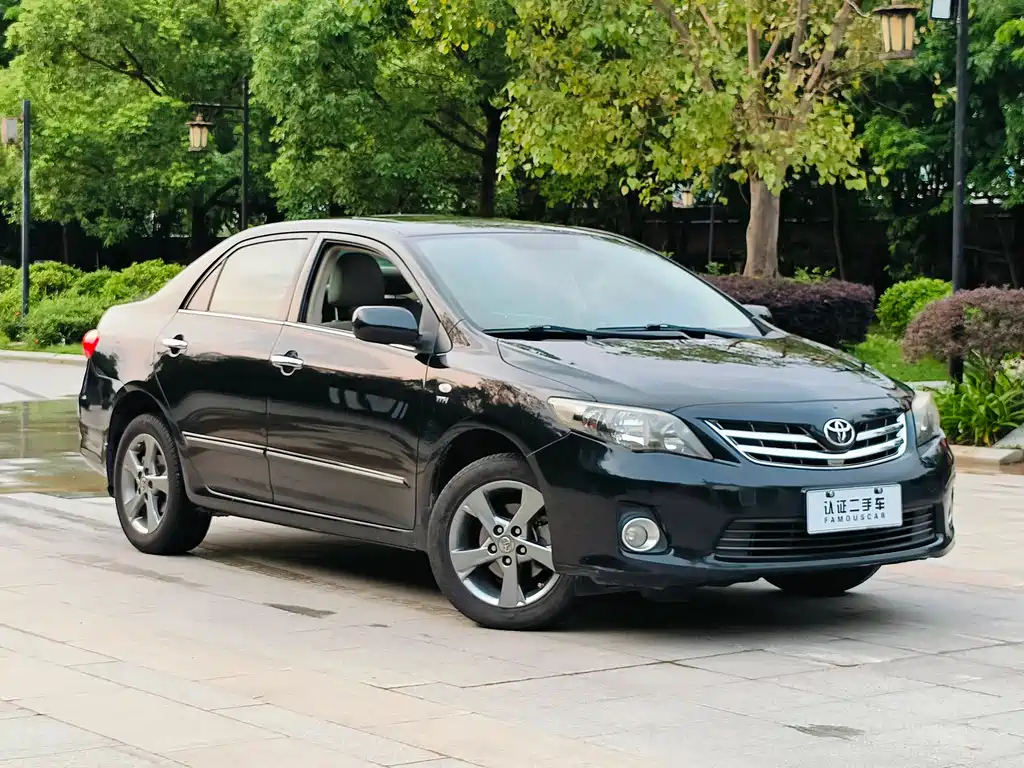 TOYOTA COROLLA 2013
