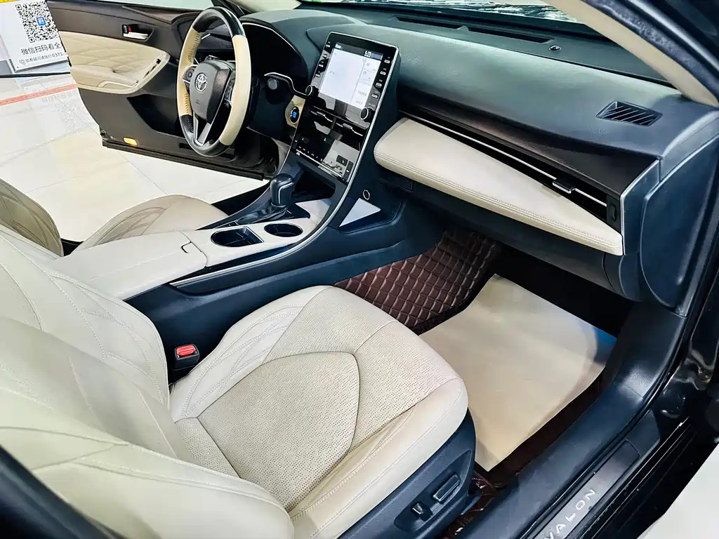 TOYOTA AVALON 2019