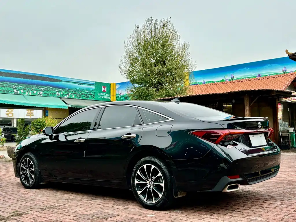 TOYOTA AVALON 2023