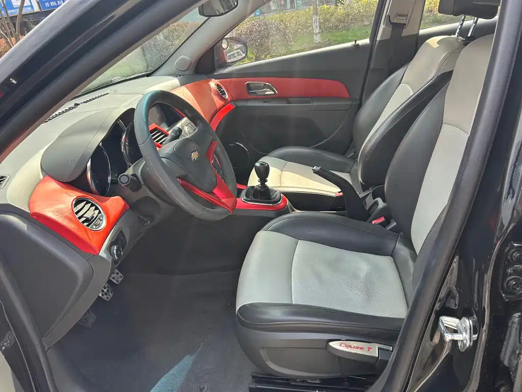 CHEVROLET CRUZE 2012