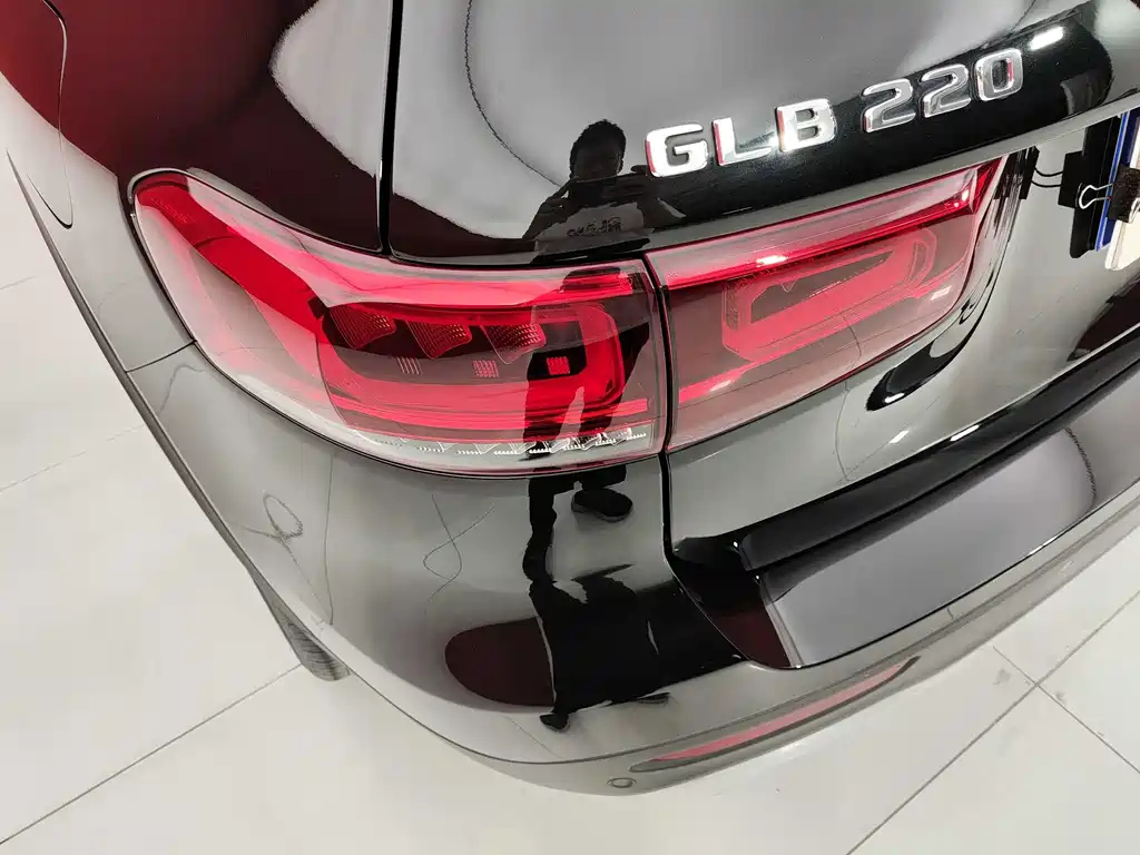 MERCEDES BENZ GLB 2022