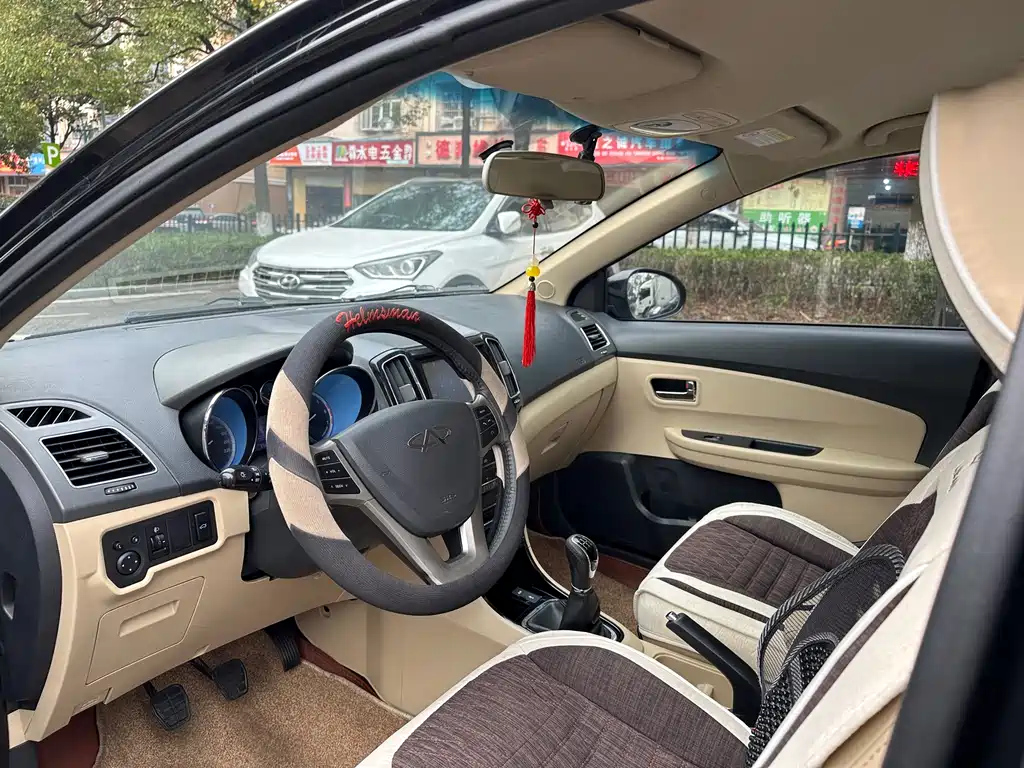 CHERY E3 2015