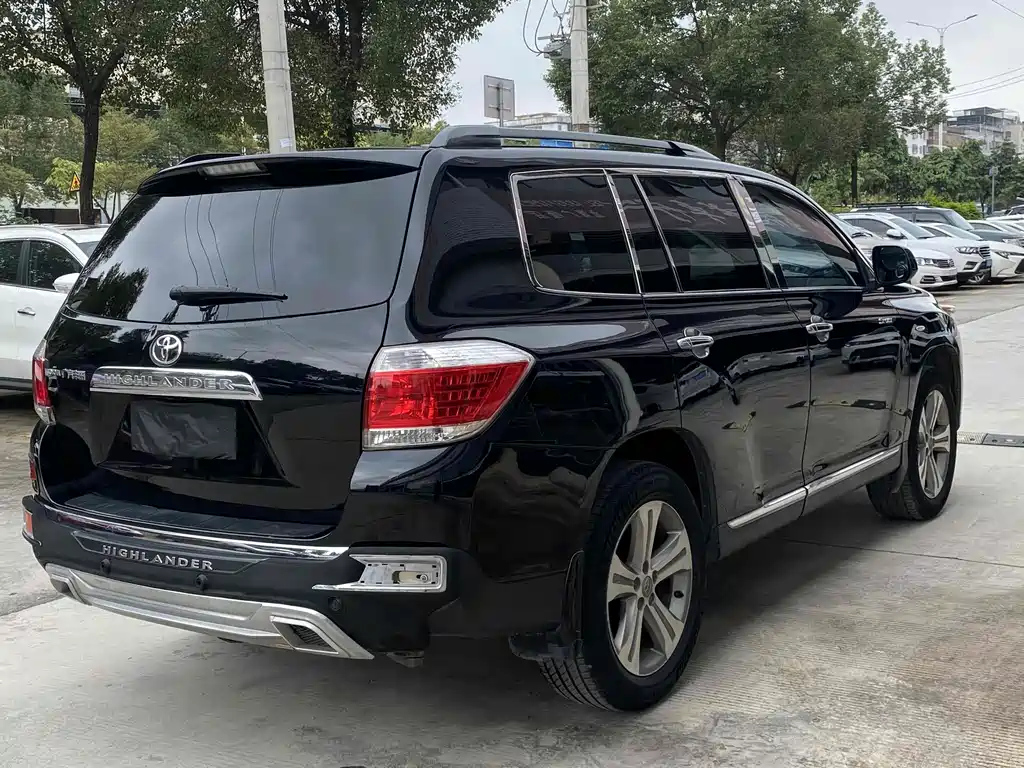 TOYOTA HIGHLANDER 2014