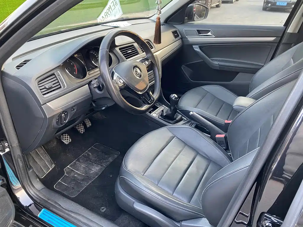 VOLKSWAGEN LAVIDA 2018