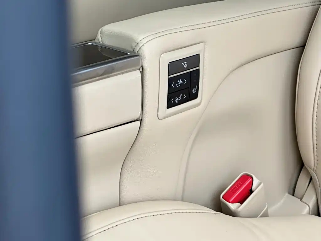 TOYOTA ALPHARD 2018