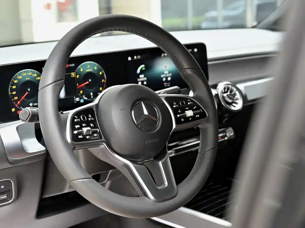 MERCEDES BENZ GLB 2022