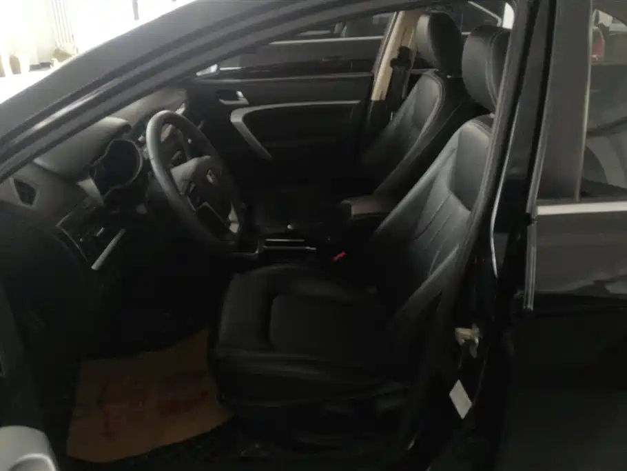 GEELY AUTO EMGRAND 2017