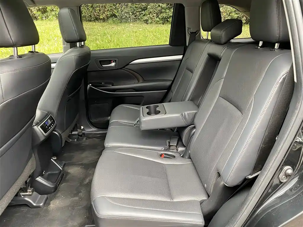 TOYOTA HIGHLANDER 2021