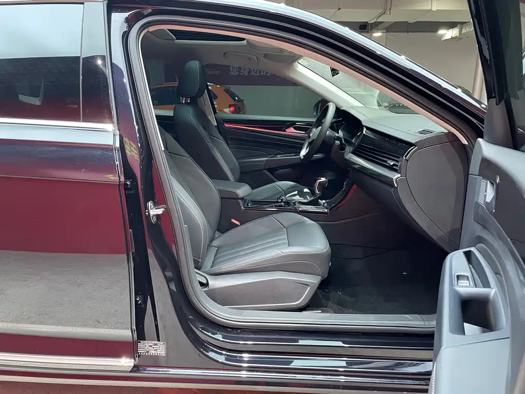 VOLKSWAGEN PASSAT 2022