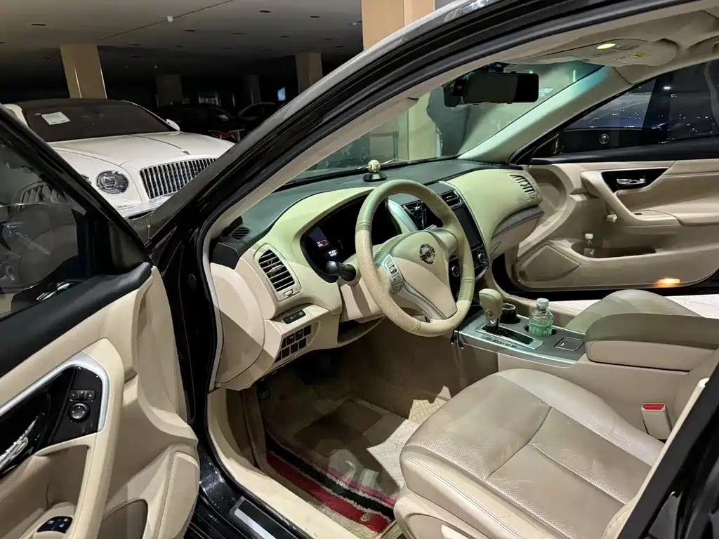 NISSAN TEANA 2018