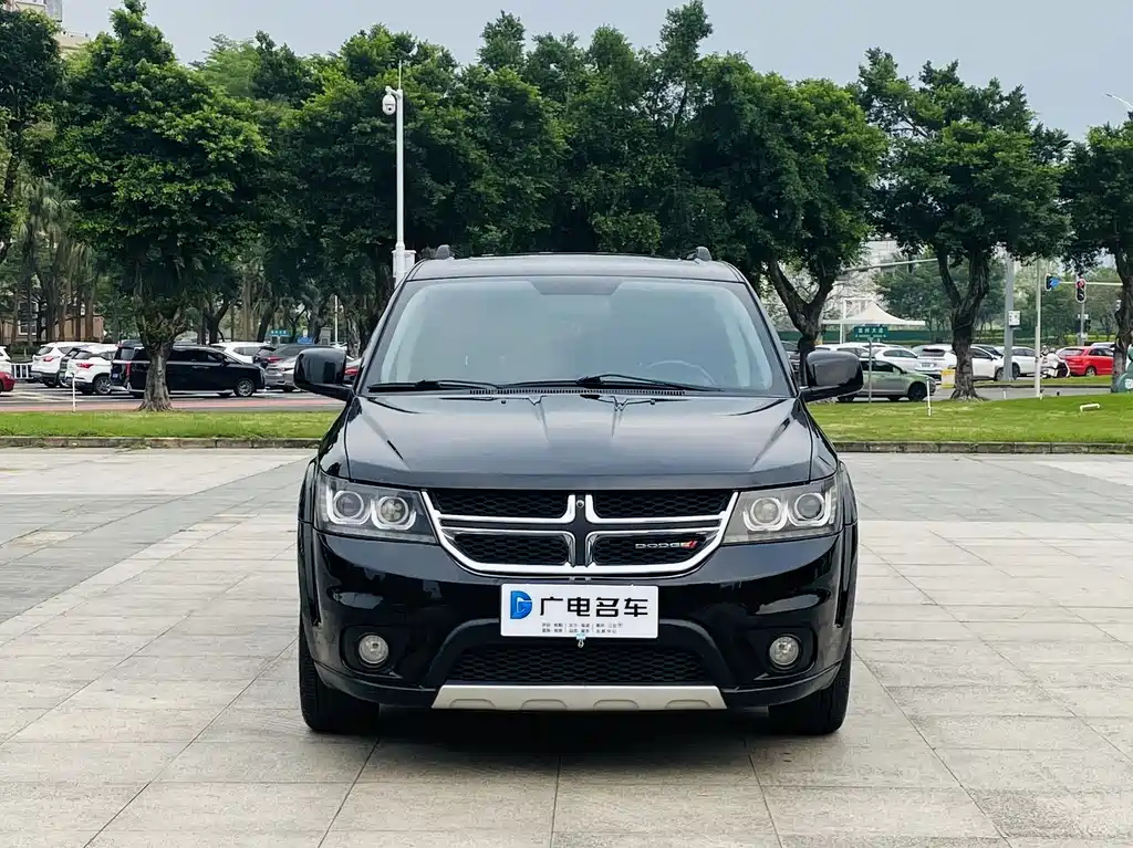 DODGE JCUV 2015
