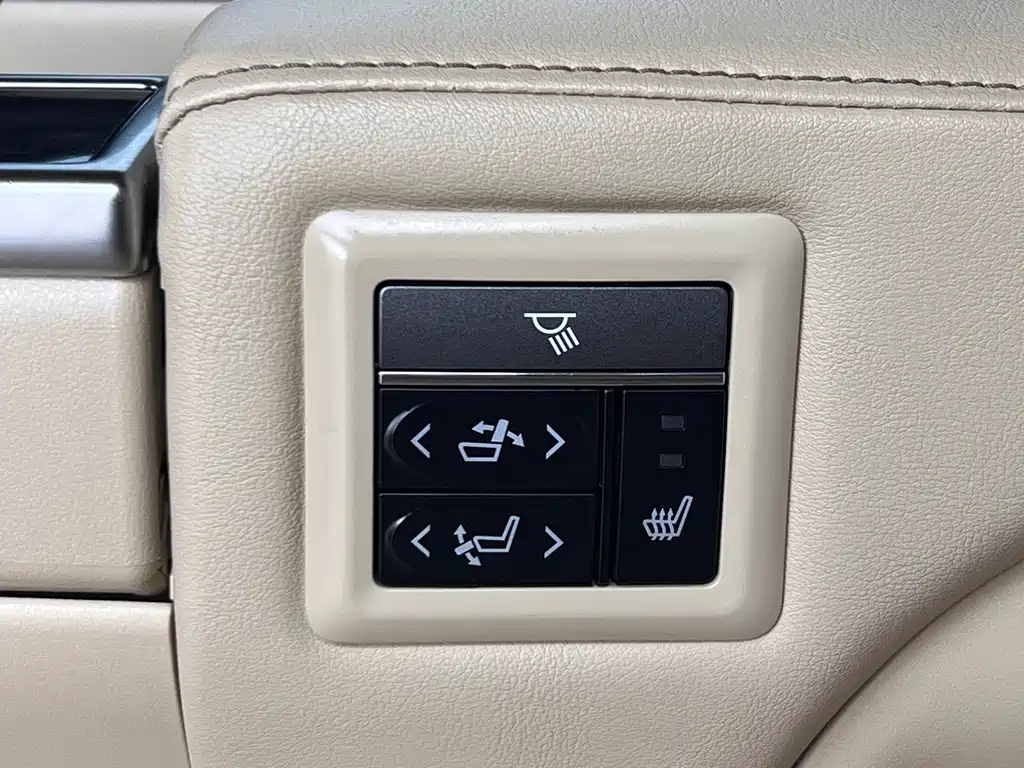 TOYOTA ALPHARD 2018
