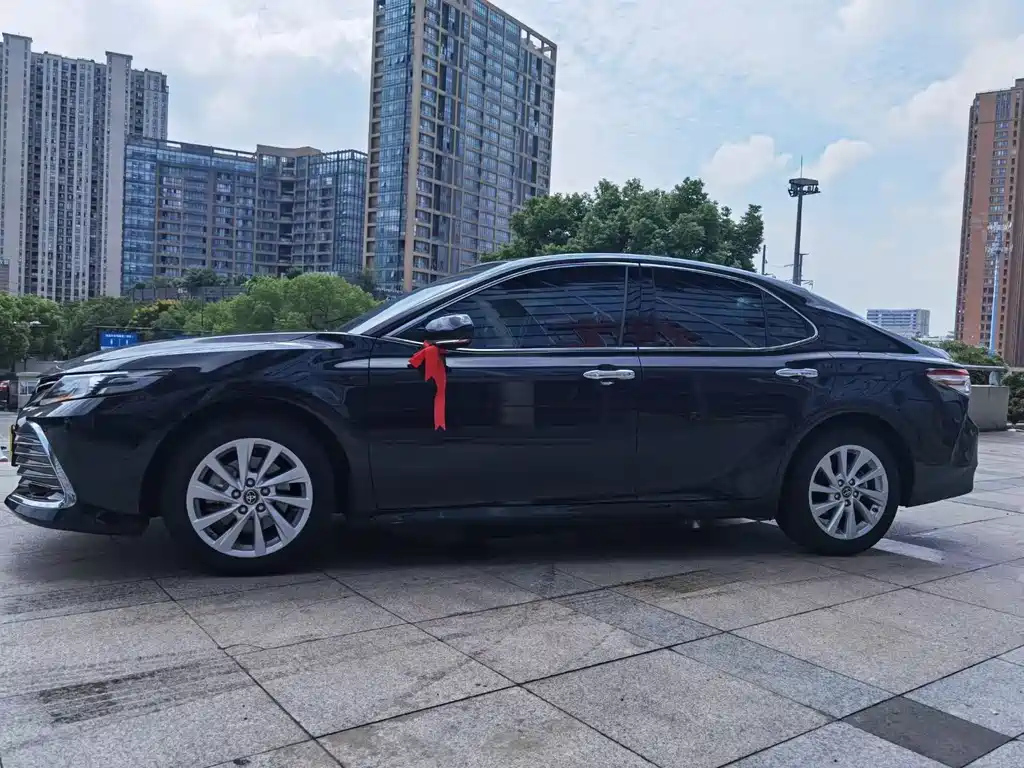 TOYOTA CAMRY 2021