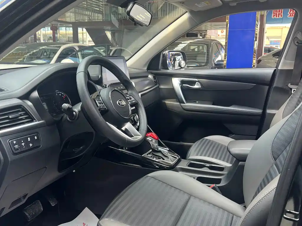 KIA SPORTAGE 2021