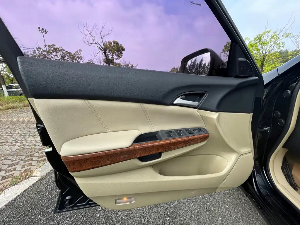 HONDA ACCORD 2011