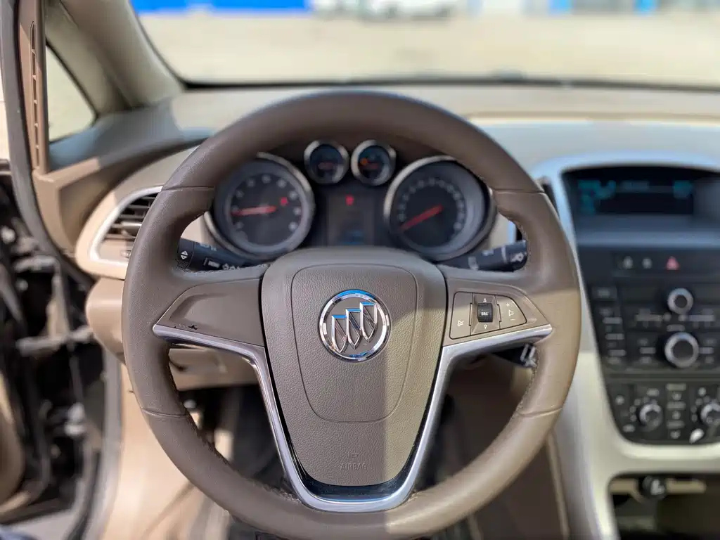 BUICK EXCELLE 2011