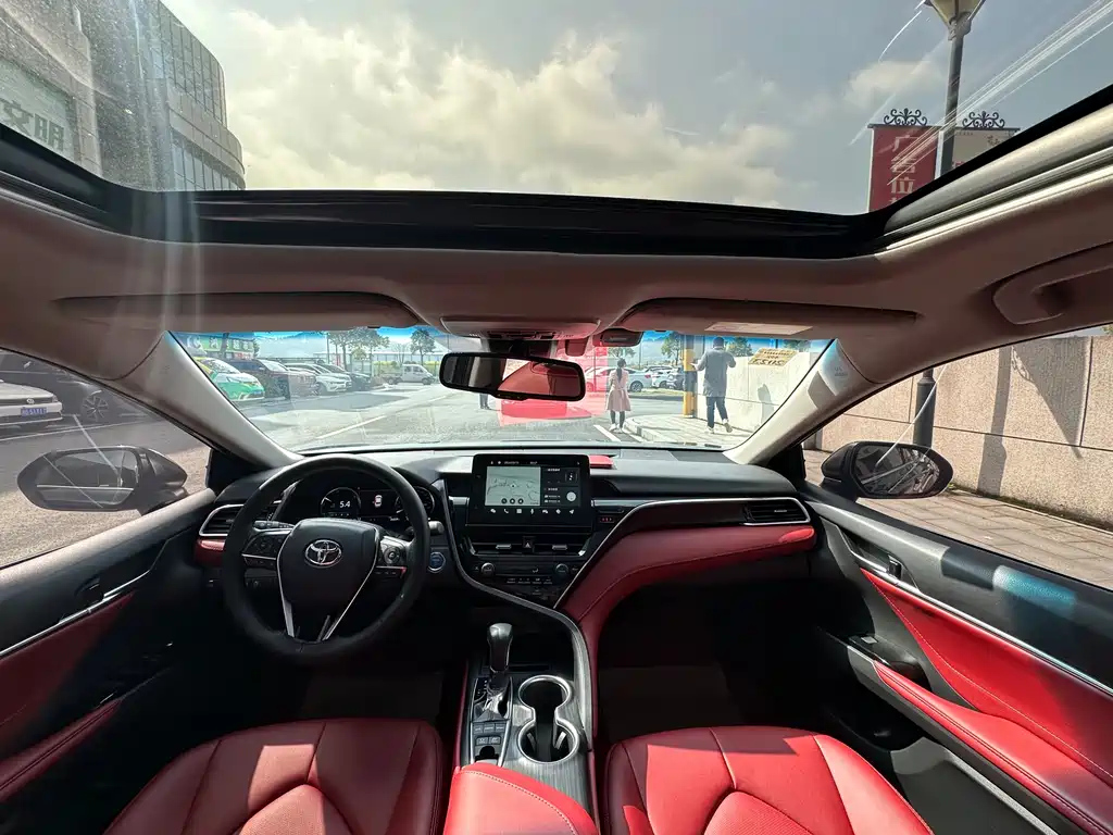 TOYOTA CAMRY 2021