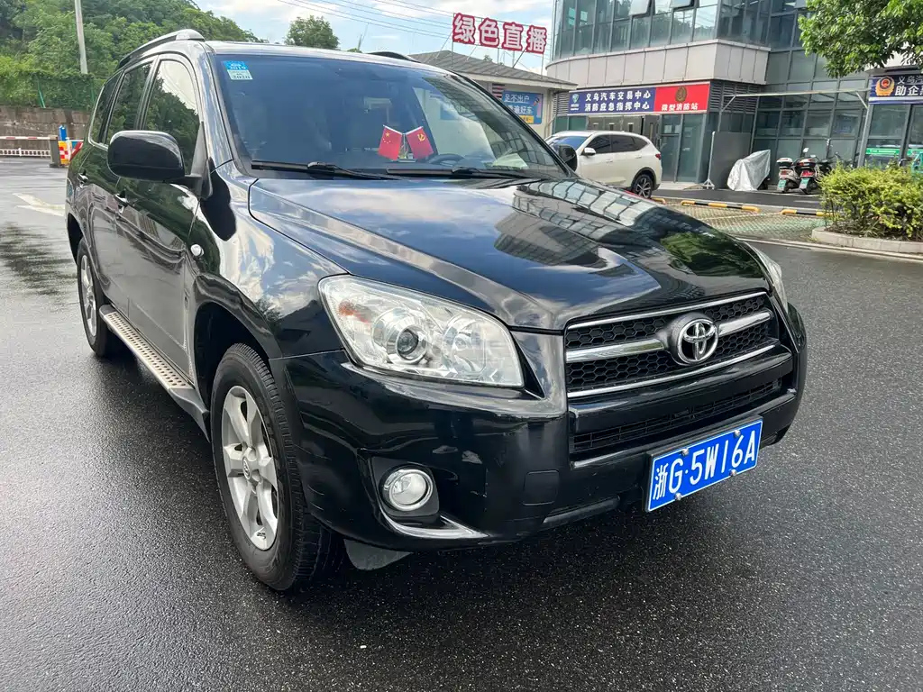 TOYOTA RAV4 RONGFANG 2011