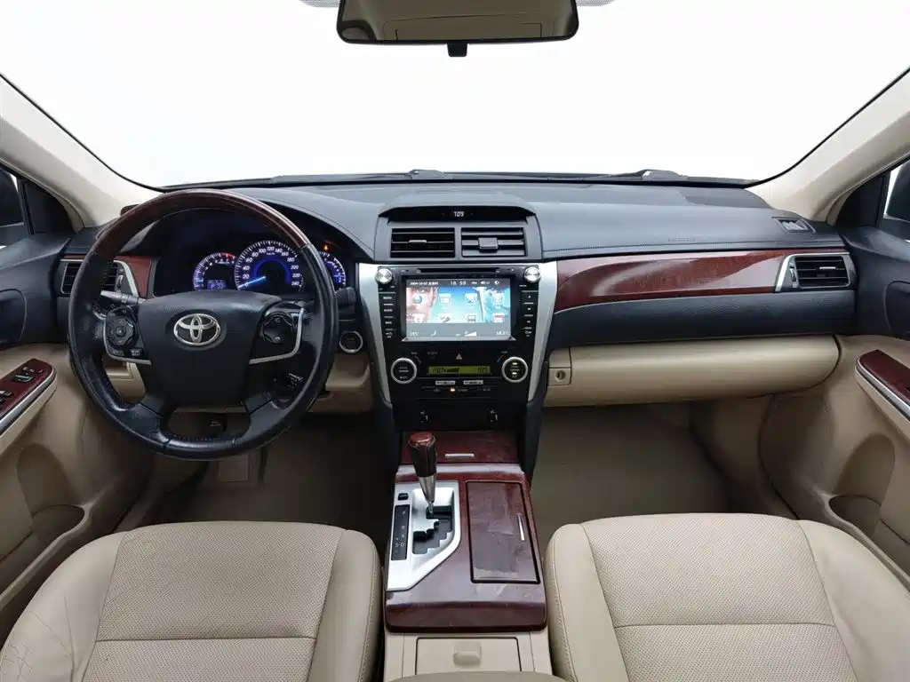 TOYOTA CAMRY 2013