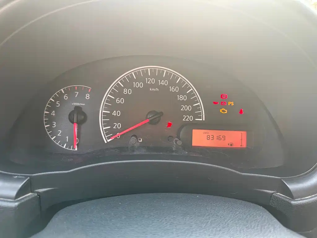 NISSAN SUNNY 2016