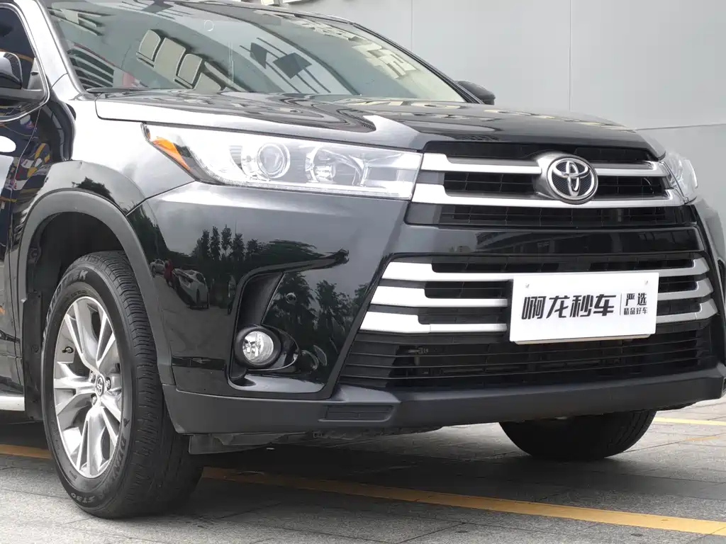 TOYOTA HIGHLANDER 2021