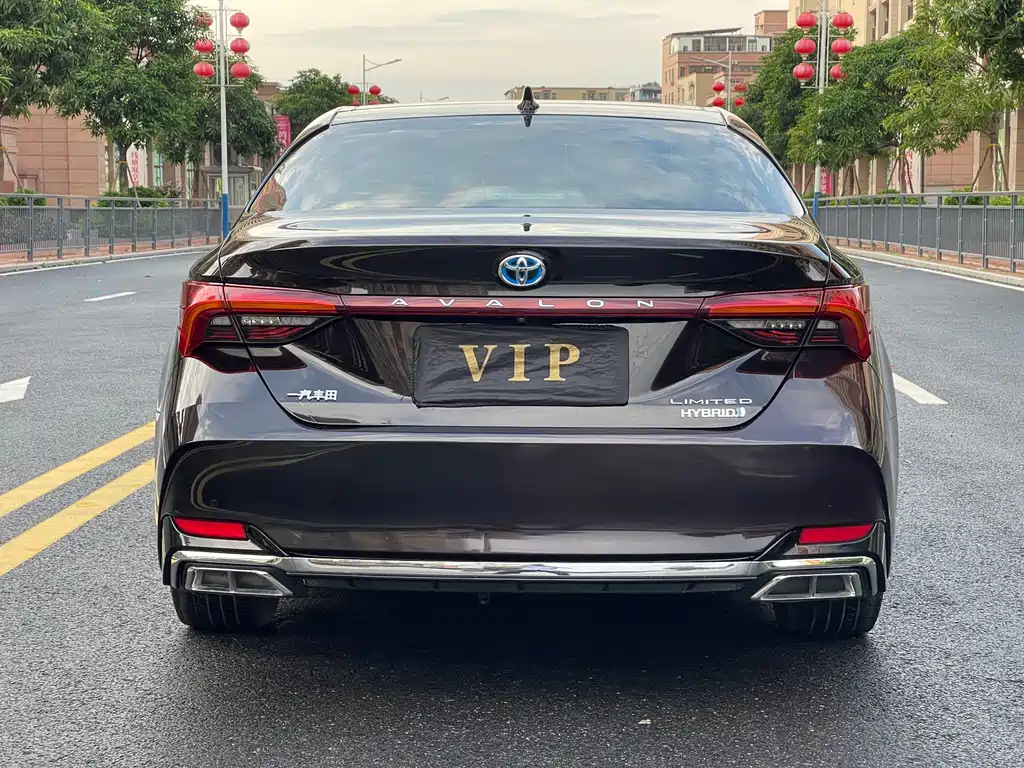 TOYOTA AVALON 2019