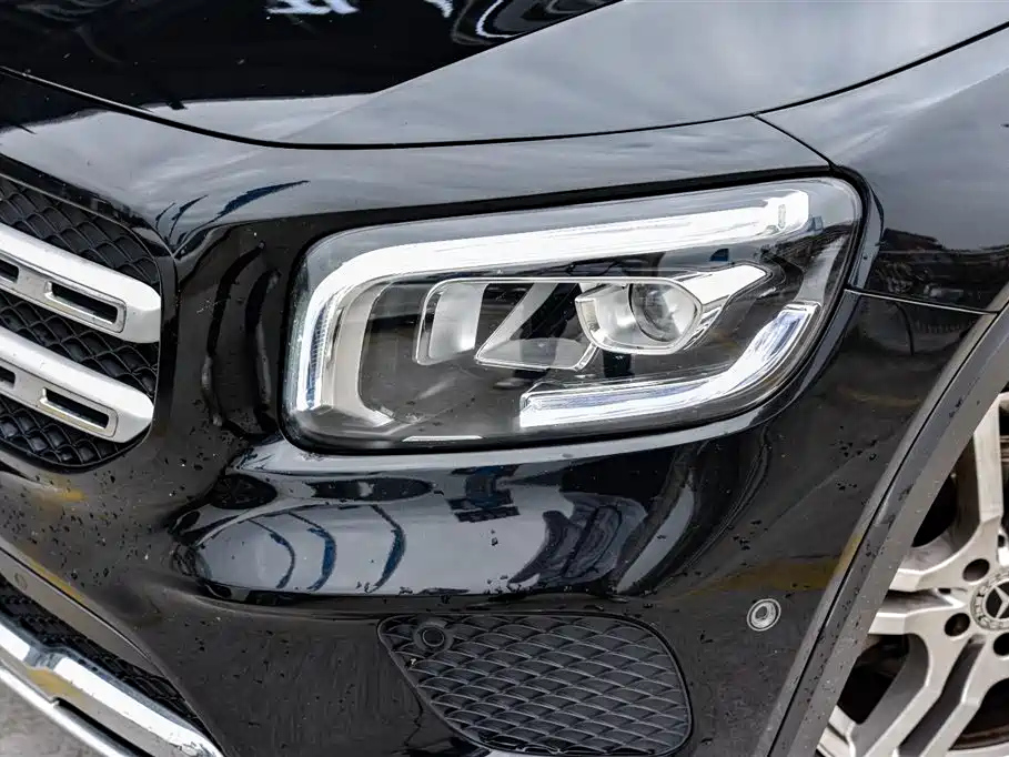 MERCEDES BENZ GLB 2020