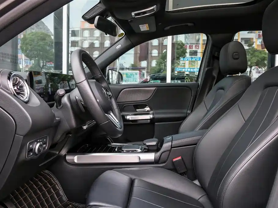 MERCEDES BENZ GLB 2020