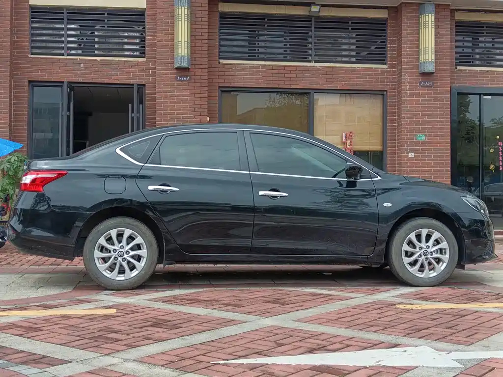 NISSAN SYLPHY 2022