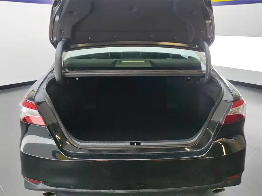 TOYOTA CAMRY 2020