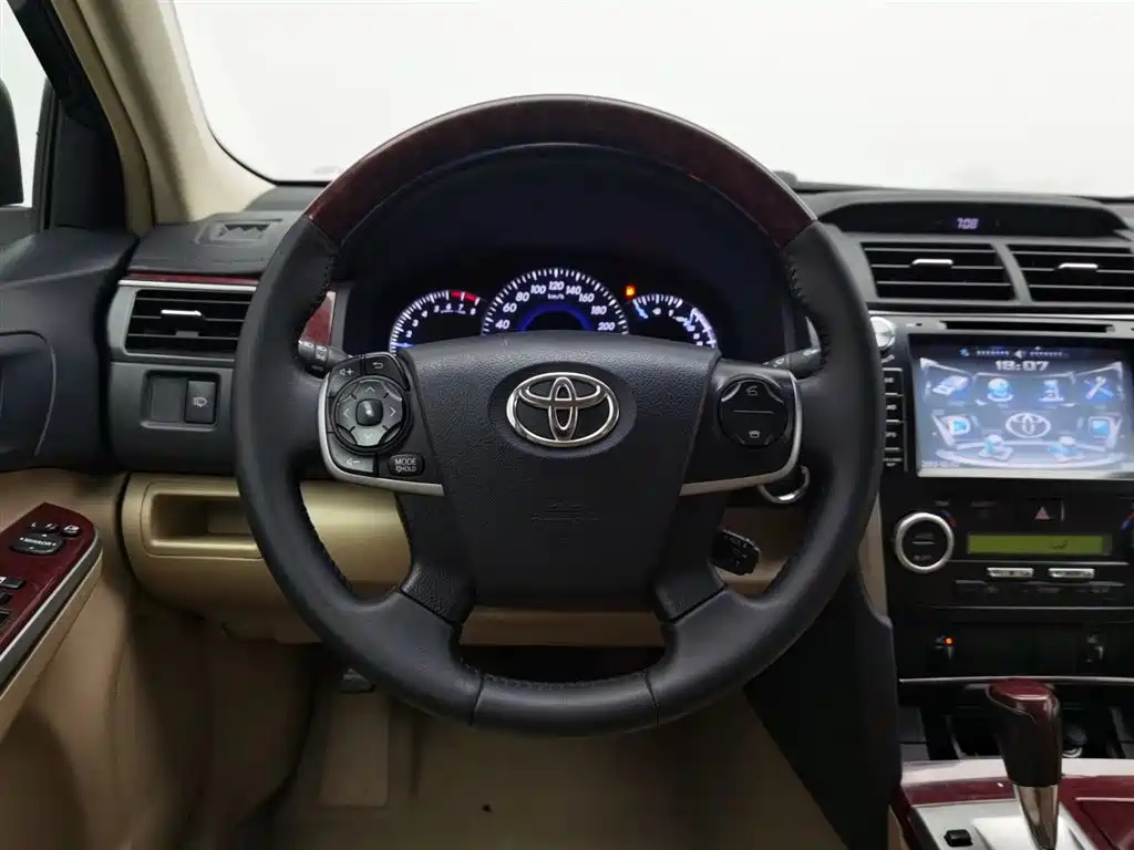 TOYOTA CAMRY 2013
