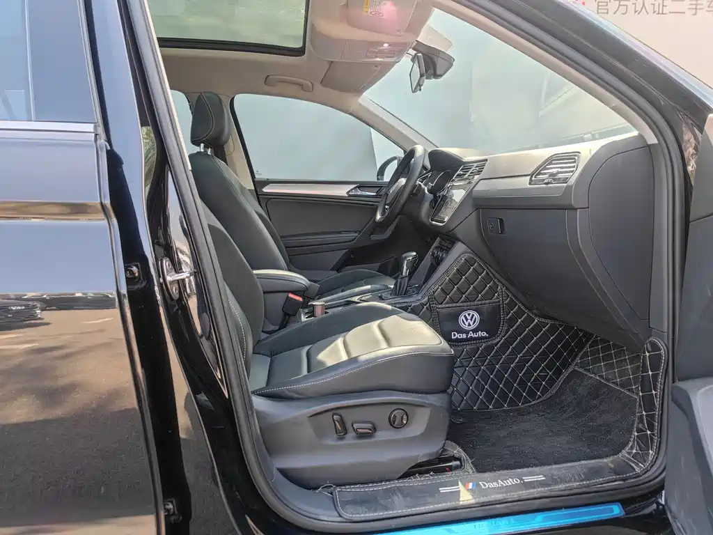 VOLKSWAGEN TIGUAN L 2020