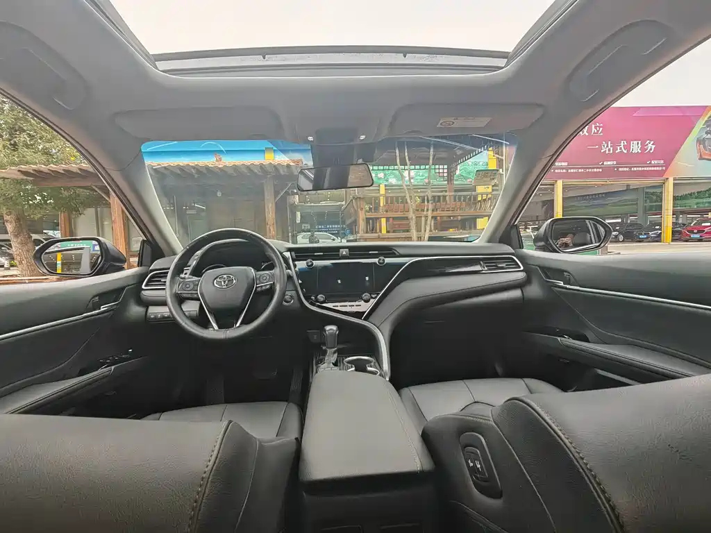 TOYOTA CAMRY 2019