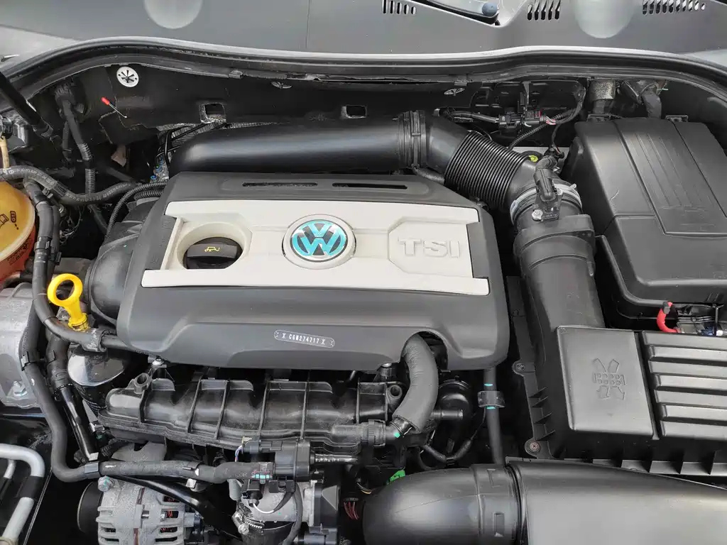 VOLKSWAGEN MAGOTAN 2015