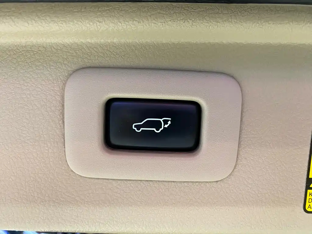 TOYOTA ALPHARD 2013