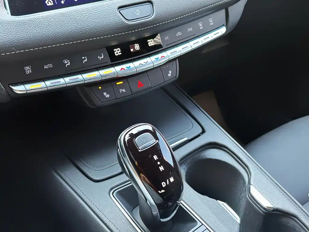 CADILLAC XT4 2021
