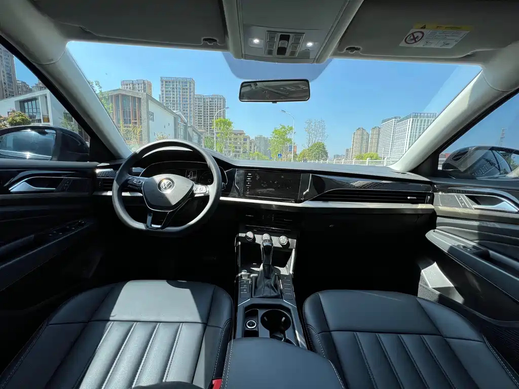 VOLKSWAGEN PASSAT 2021