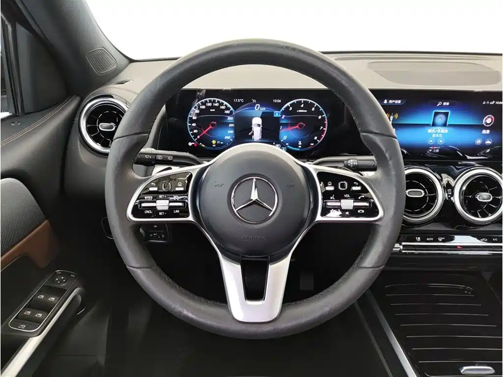 MERCEDES BENZ GLB 2021