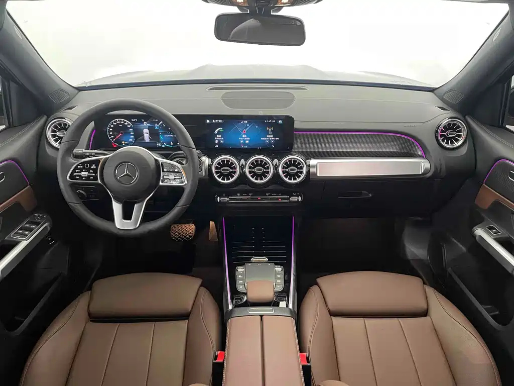 MERCEDES BENZ GLB 2023