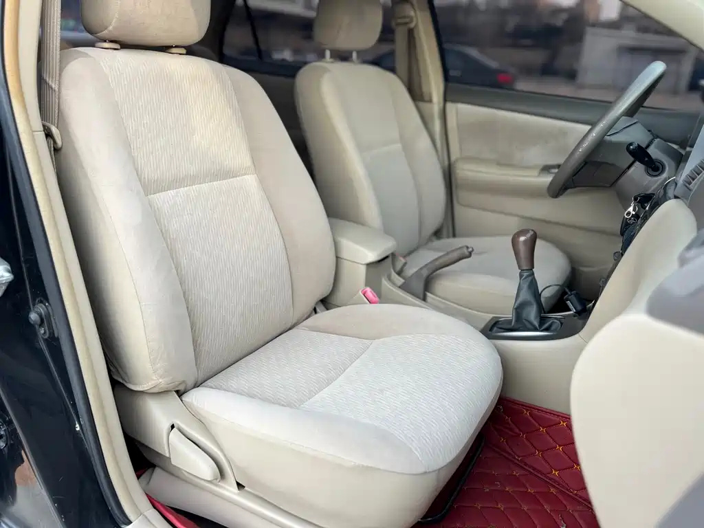 TOYOTA COROLLA 2011