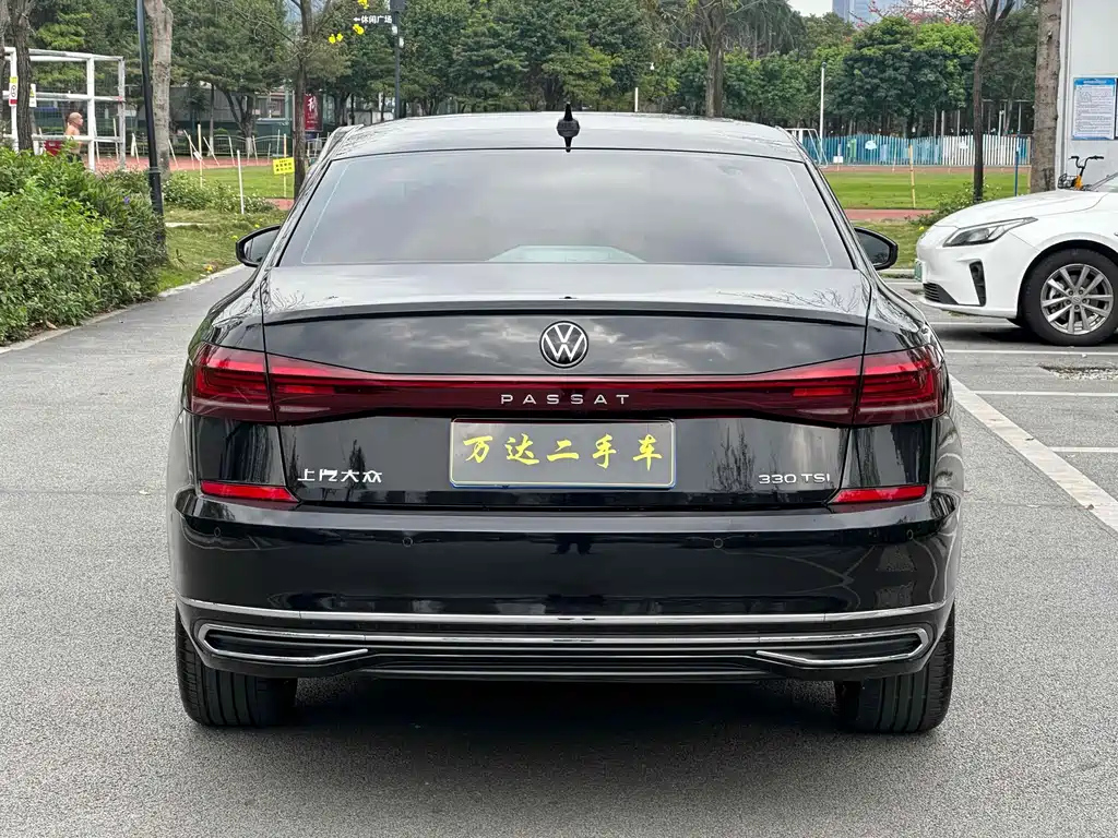 VOLKSWAGEN PASSAT 2022