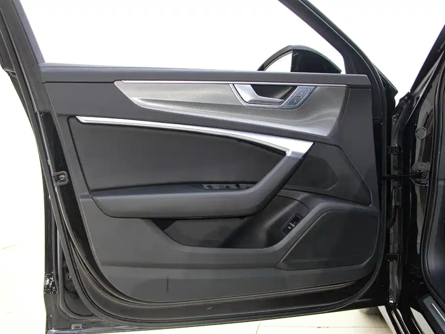 AUDI A6L 2023